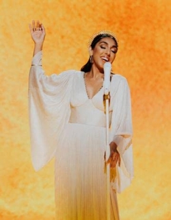 Watch Rupi Kaur Live Online Free and No Sign Up - 285 HDMovie